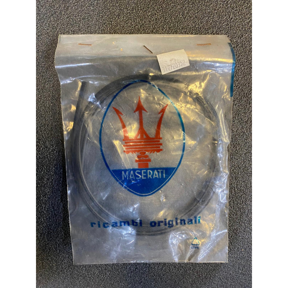 317720352 GUARNIZIONE RASCHIETTO FINESTRA INTERNA PER MASERATI QUATTROPORTE 3.2 V8